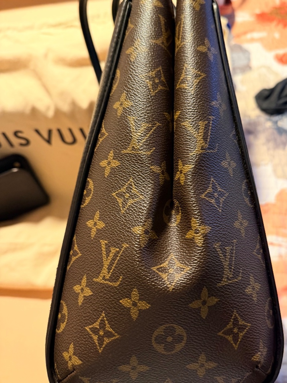 Handbag - Picture 3 of 13